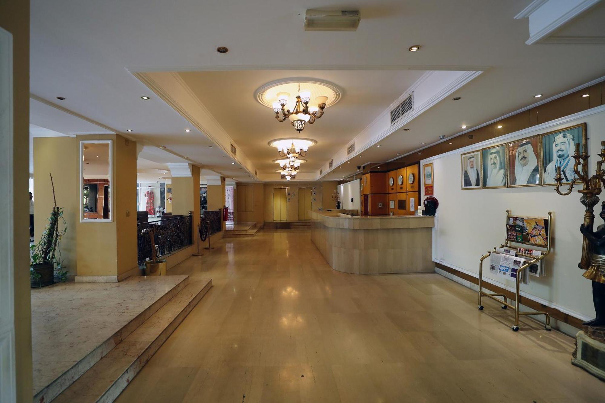 Oyo 112 Semiramis Hotel マナーマ エクステリア 写真