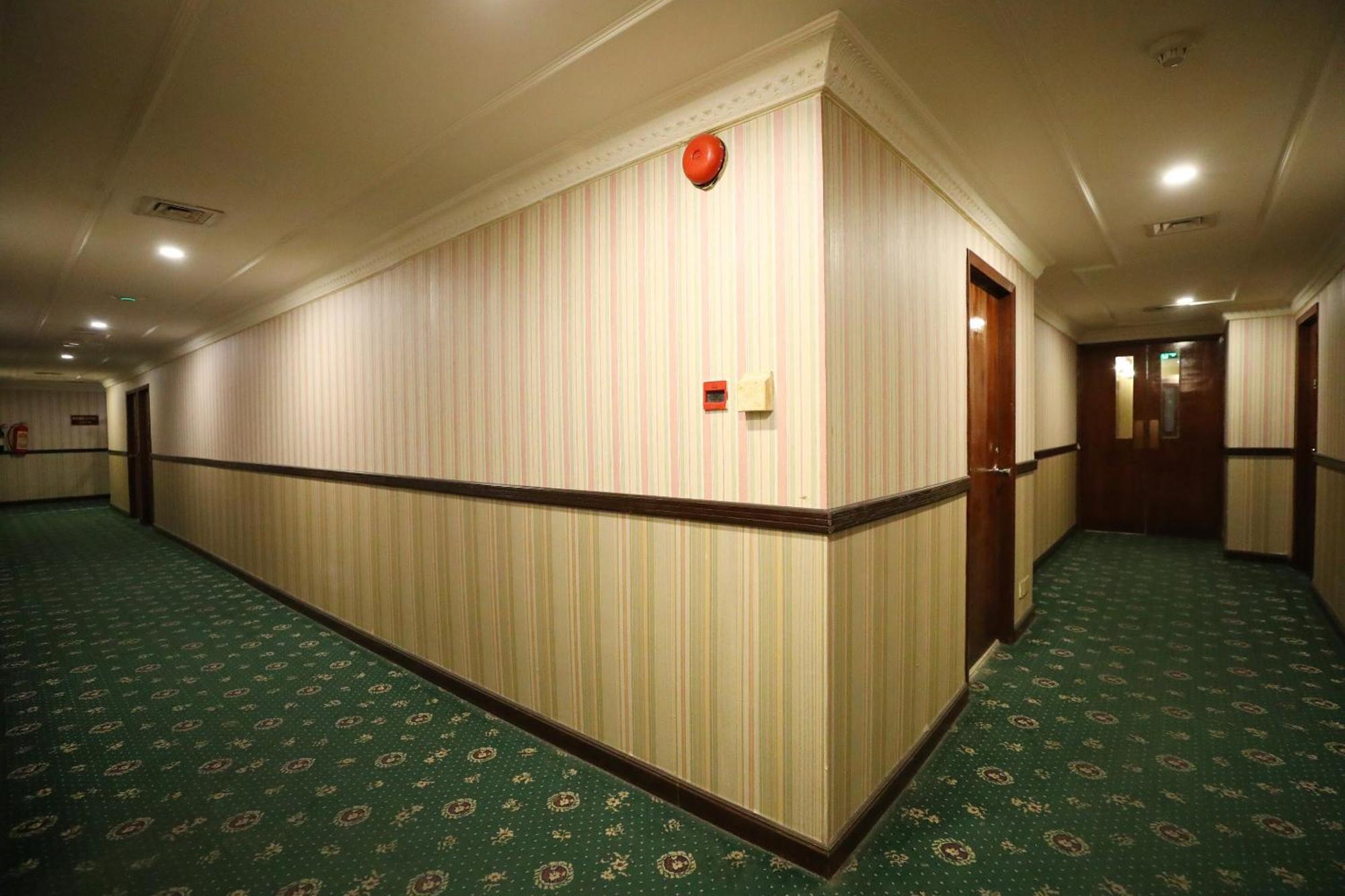 Oyo 112 Semiramis Hotel マナーマ エクステリア 写真